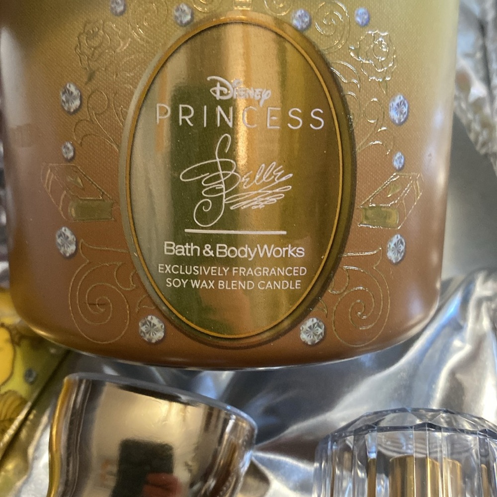 NWT Bath and Body Works silver bag with Disney Princess Belle set - Picture 14 of 15